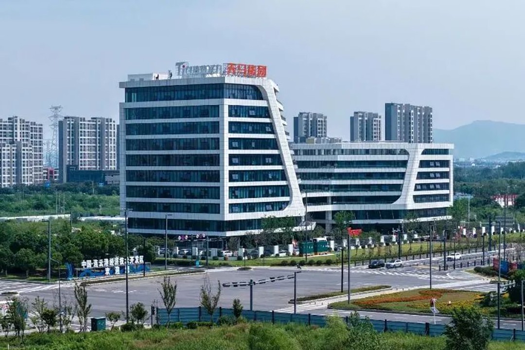 fe8d2f6b-d603-410d-8a2f-747f238db091